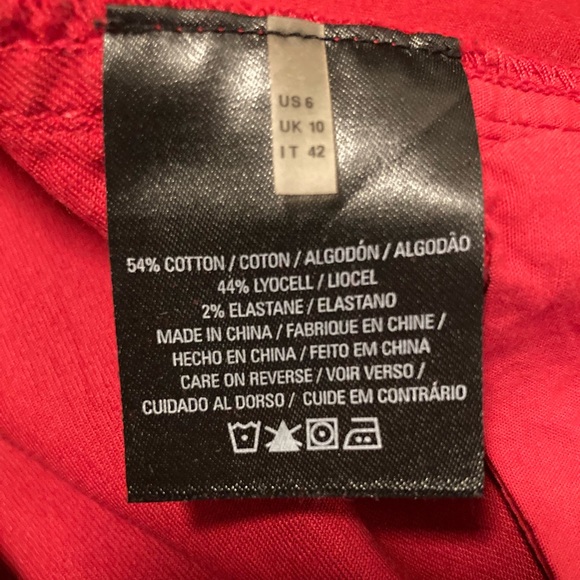 Elie Tahari 💋 bright red ❤️ soft jeans - Picture 10 of 10